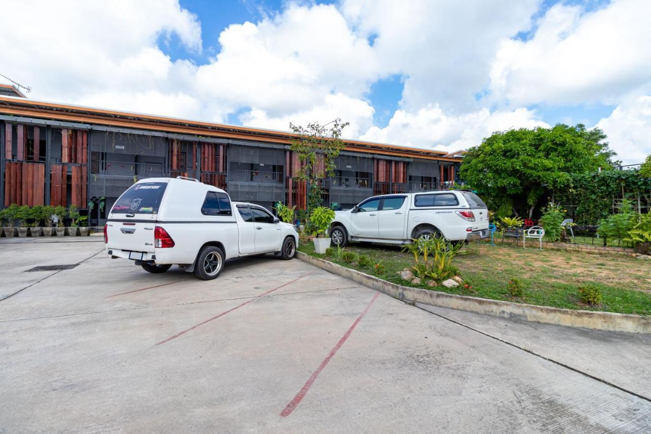 Cs Klongtoey Grand Resort Ban Yep Chaeng Екстериор снимка